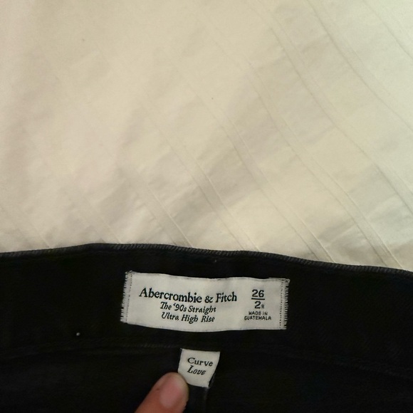 Abercrombie & Fitch Curve Love The 90’s Straight Ultra High Rise Jeans - Picture 2 of 4